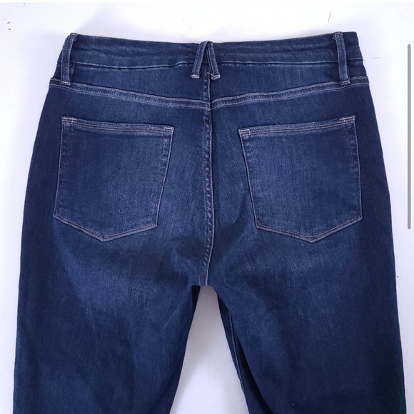 Good American Good Legs Crop High Rise Jeans Size 12 31 - Picture 7 of 9